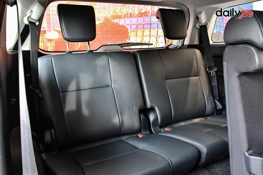 Toyota Fortuner Legender 2.4AT 4x2 - Hình 16 Toyota Fortuner Legender 2.4AT 4x2 - Hình 16